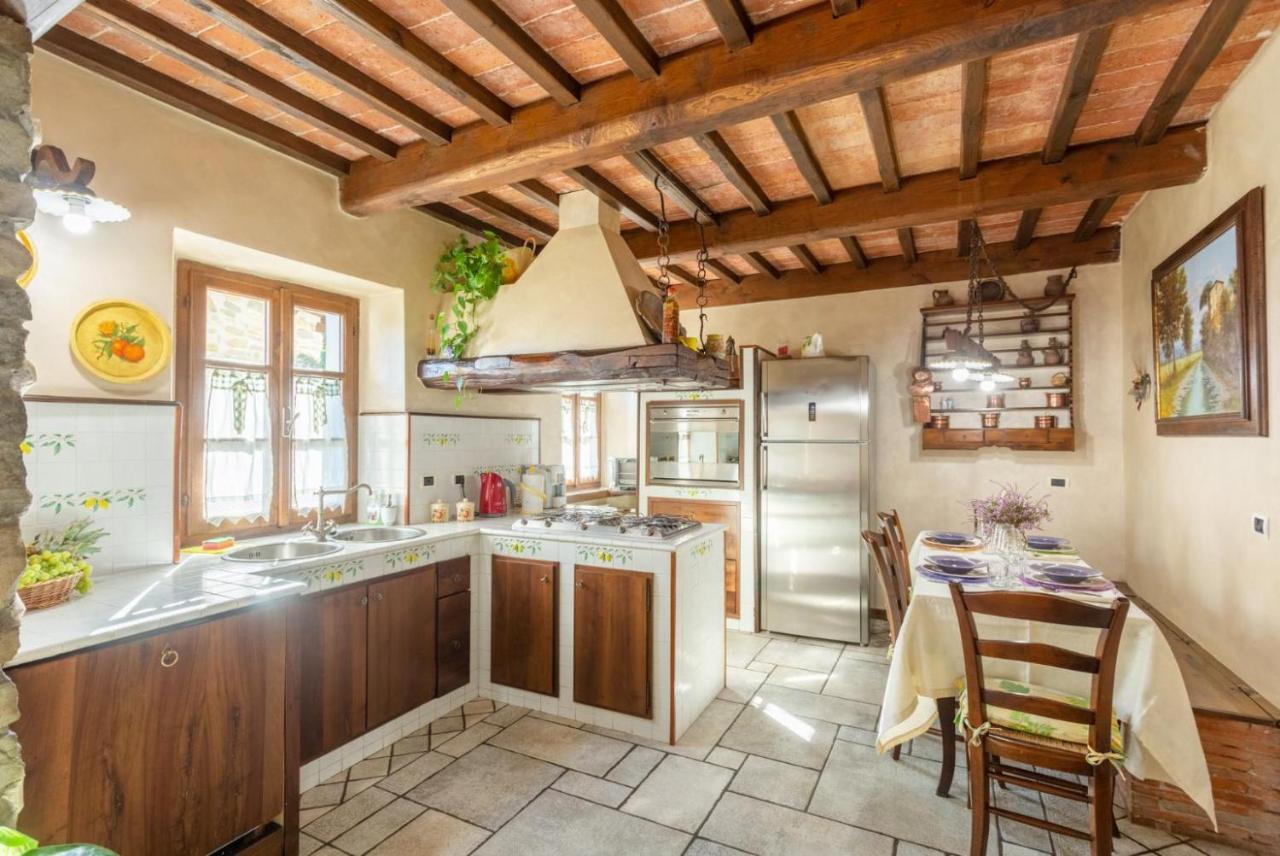 לוקה Villa Casale Le Selve מראה חיצוני תמונה